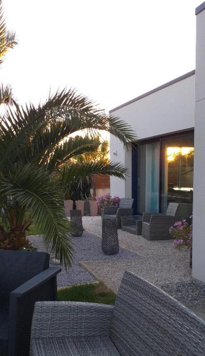 Tikleuziou Bed & Breakfast Lanildut Bagian luar foto